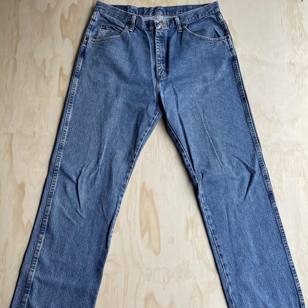Wrangler Regular Fit Jeans Mens 36x33 Blue Medium Wash Denim Straight Leg Casual
